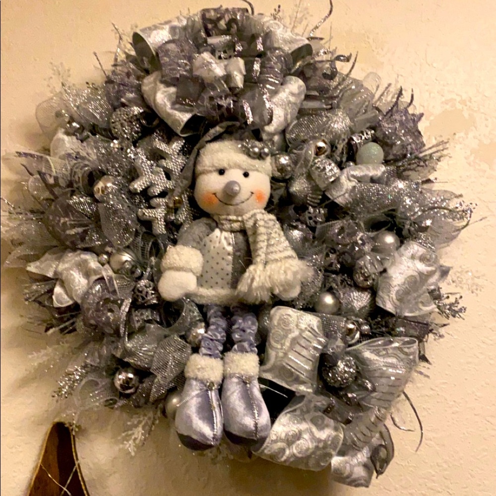 Winter/Christmas snowman wreath.